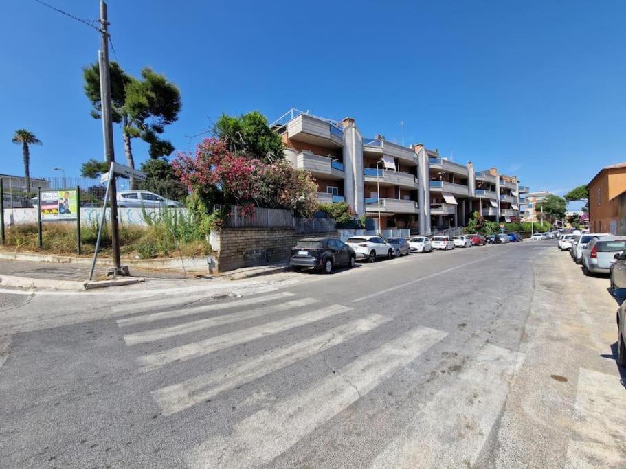 Terrazza A Nettuno E Chiesa Giubilare Santa Maria Goretti Exterior photo